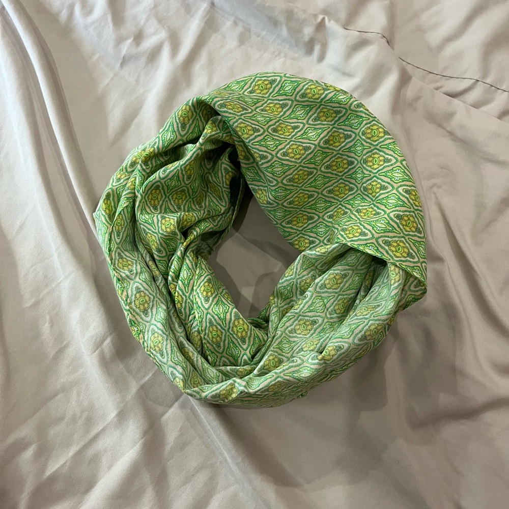 American Eagle Circle Scarf